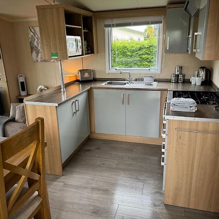 Prestige Static Caravan On 5 Star Holiday Park Cheswick  Exterior foto