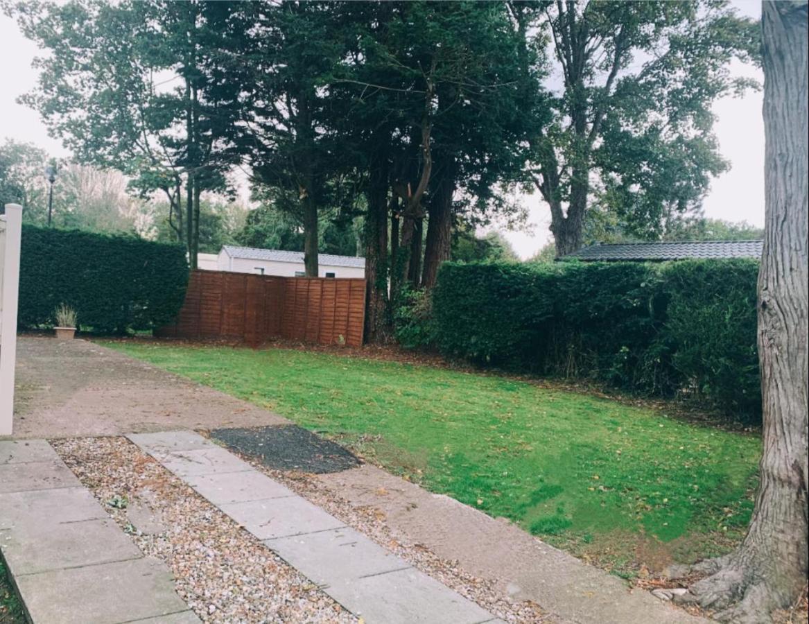 Prestige Static Caravan On 5 Star Holiday Park Cheswick  Exterior foto